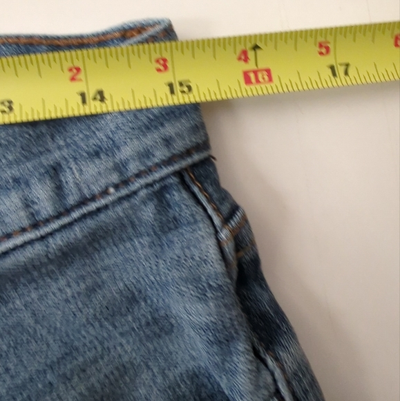 Lucky Brand 221 Original Straight Jeans size 30 X 34 (32) Medium Blue Denim Wash - Picture 4 of 11